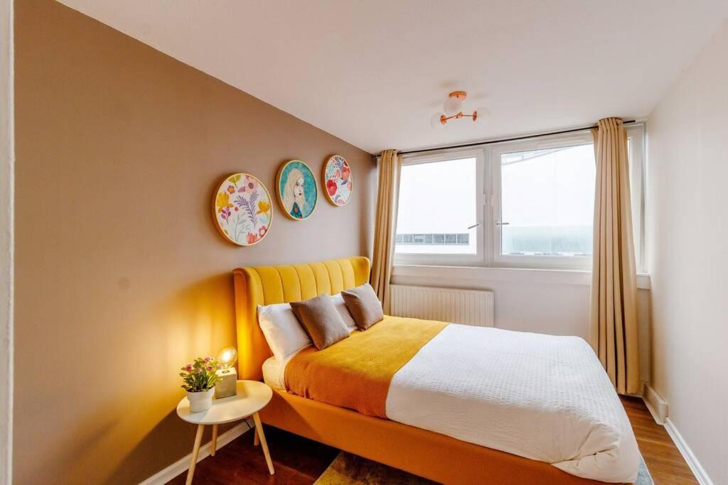 Super Spacious 2 Bedroom Apt 20Mn From Central. ロンドン エクステリア 写真